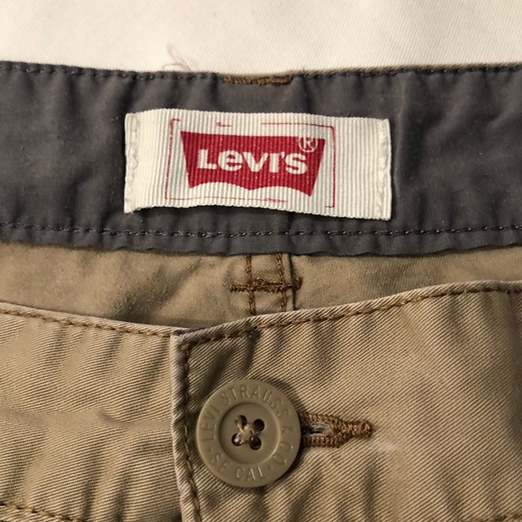 Boys Levis Khaki Cargo Shorts - Picture 12 of 13